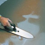 Fliesen verlegen im Gro&szlig;format ausgleichsmasse