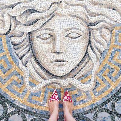 Kunst mit Mosaikfliesen
